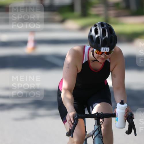 10.08.2025 - GEWOBA Citytriathlon Bremen Yannick Fuchs http://msf.ph/oto/8565816 10.08.2025 14:52:07 Radfahren 315, 321, 341, 361, 368, 412, 428, 496 meine-sportfotos.de