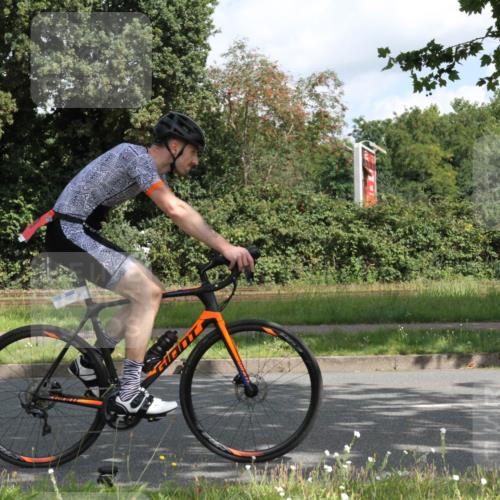 10.08.2025 - GEWOBA Citytriathlon Bremen Yannick Fuchs http://msf.ph/oto/8565837 10.08.2025 12:11:12 Radfahren 575, 669, 679, 687, 713, 800, 835 meine-sportfotos.de