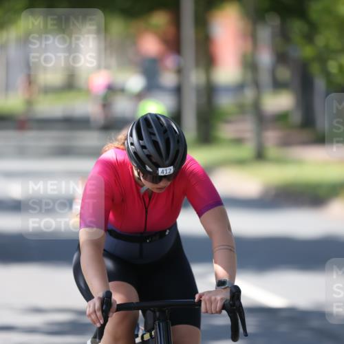 10.08.2025 - GEWOBA Citytriathlon Bremen Yannick Fuchs http://msf.ph/oto/8565844 10.08.2025 14:52:20 Radfahren 315, 321, 327, 329, 347, 361, 381, 412, 439, 469, 496, 520 meine-sportfotos.de