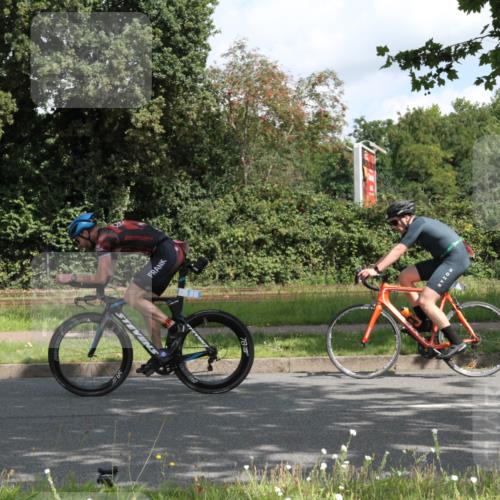 10.08.2025 - GEWOBA Citytriathlon Bremen Yannick Fuchs http://msf.ph/oto/8565845 10.08.2025 12:11:19 Radfahren 575, 645, 669, 679, 687, 713, 835, 894 meine-sportfotos.de