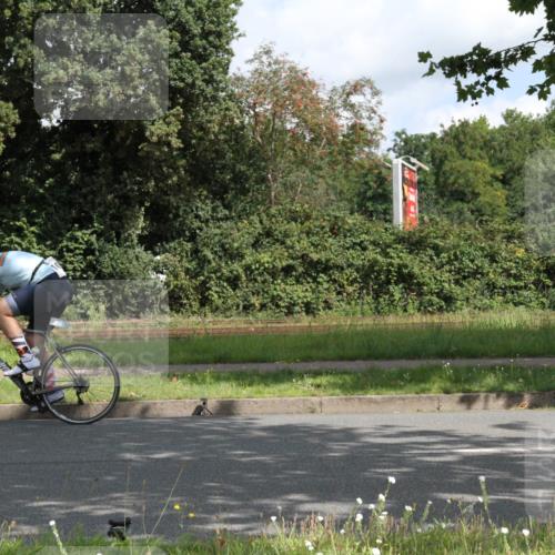 10.08.2025 - GEWOBA Citytriathlon Bremen Yannick Fuchs http://msf.ph/oto/8565855 10.08.2025 12:11:21 Radfahren 575, 645, 669, 679, 713, 835, 894, 1038 meine-sportfotos.de