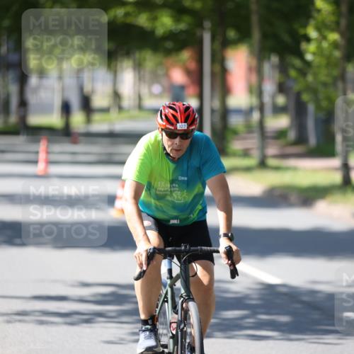 10.08.2025 - GEWOBA Citytriathlon Bremen Yannick Fuchs http://msf.ph/oto/8565868 10.08.2025 14:52:27 Radfahren 327, 329, 347, 361, 381, 439, 469, 496, 520 meine-sportfotos.de