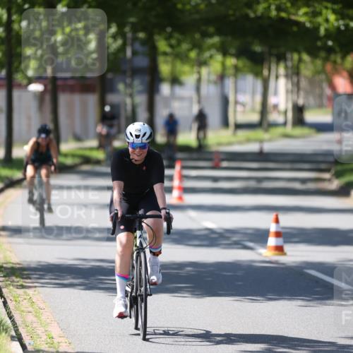 10.08.2025 - GEWOBA Citytriathlon Bremen Yannick Fuchs http://msf.ph/oto/8565871 10.08.2025 14:52:28 Radfahren 327, 329, 347, 361, 381, 439, 469, 496, 520 meine-sportfotos.de