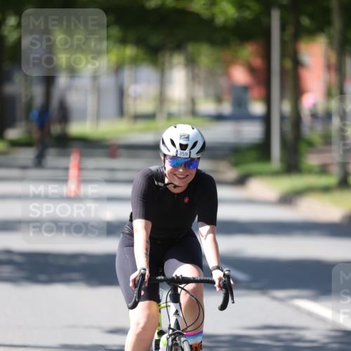 10.08.2025 - GEWOBA Citytriathlon Bremen Yannick Fuchs http://msf.ph/oto/8565877 10.08.2025 14:52:29 Radfahren 327, 329, 347, 361, 381, 439, 469, 496, 520 meine-sportfotos.de