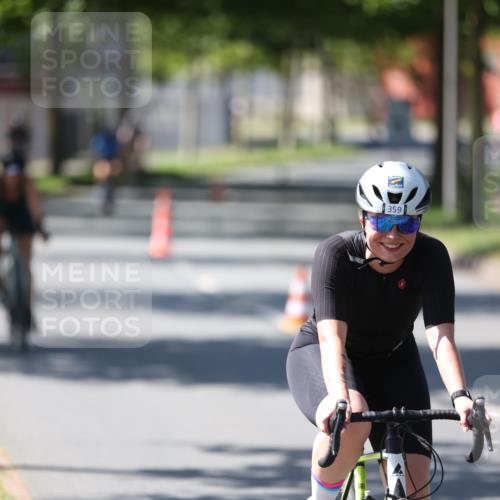 10.08.2025 - GEWOBA Citytriathlon Bremen Yannick Fuchs http://msf.ph/oto/8565878 10.08.2025 14:52:29 Radfahren 327, 329, 347, 361, 381, 439, 469, 496, 520 meine-sportfotos.de