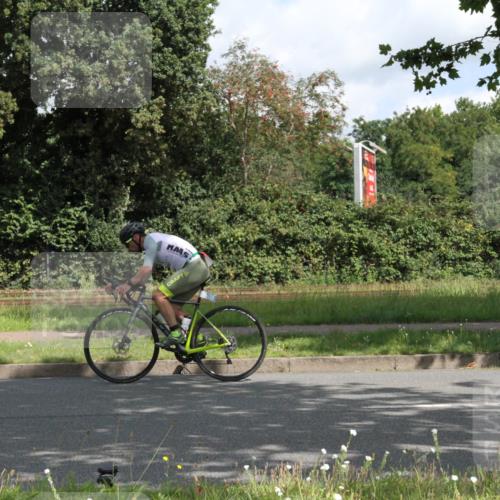 10.08.2025 - GEWOBA Citytriathlon Bremen Yannick Fuchs http://msf.ph/oto/8565879 10.08.2025 12:11:41 Radfahren 578, 583, 752, 894, 1038 meine-sportfotos.de