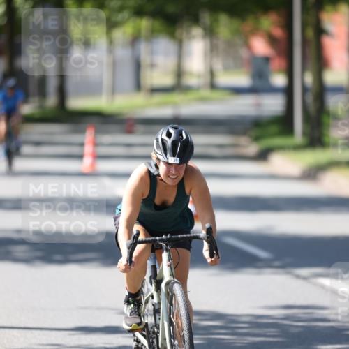 10.08.2025 - GEWOBA Citytriathlon Bremen Yannick Fuchs http://msf.ph/oto/8565883 10.08.2025 14:52:31 Radfahren 327, 329, 347, 361, 381, 439, 459, 469, 496, 520 meine-sportfotos.de