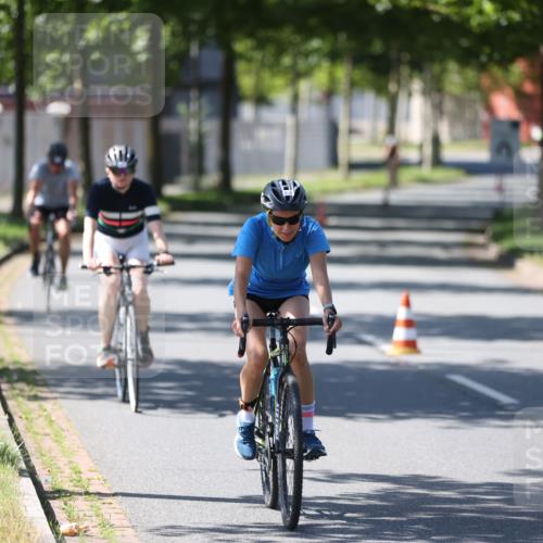 10.08.2025 - GEWOBA Citytriathlon Bremen Yannick Fuchs http://msf.ph/oto/8565895 10.08.2025 14:52:34 Radfahren 327, 329, 347, 439, 459, 469, 520 meine-sportfotos.de