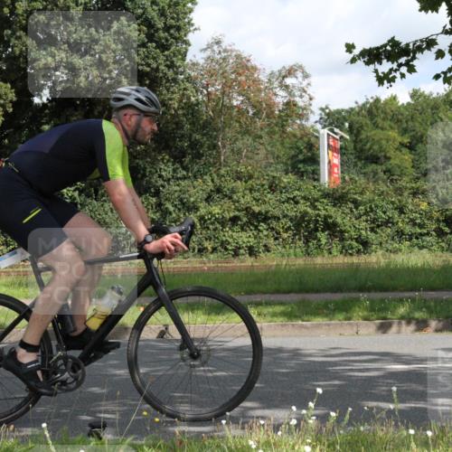 10.08.2025 - GEWOBA Citytriathlon Bremen Yannick Fuchs http://msf.ph/oto/8565898 10.08.2025 12:11:57 Radfahren 576, 667, 699, 702, 752, 799, 816, 907 meine-sportfotos.de