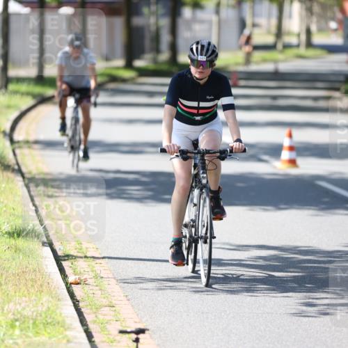 10.08.2025 - GEWOBA Citytriathlon Bremen Yannick Fuchs http://msf.ph/oto/8565900 10.08.2025 14:52:36 Radfahren 329, 347, 439, 459, 469 meine-sportfotos.de