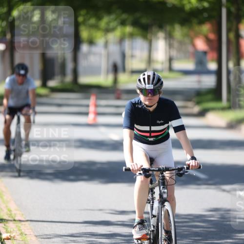 10.08.2025 - GEWOBA Citytriathlon Bremen Yannick Fuchs http://msf.ph/oto/8565903 10.08.2025 14:52:36 Radfahren 329, 347, 439, 459, 469 meine-sportfotos.de