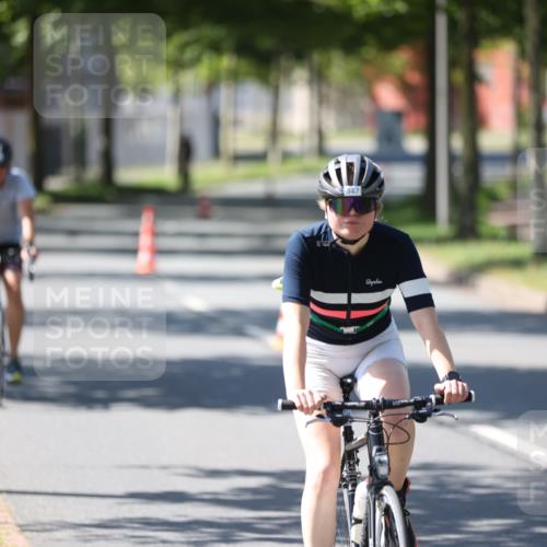 10.08.2025 - GEWOBA Citytriathlon Bremen Yannick Fuchs http://msf.ph/oto/8565905 10.08.2025 14:52:36 Radfahren 329, 347, 439, 459, 469 meine-sportfotos.de
