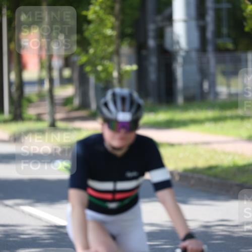 10.08.2025 - GEWOBA Citytriathlon Bremen Yannick Fuchs http://msf.ph/oto/8565910 10.08.2025 14:52:37 Radfahren 329, 347, 439, 459, 469 meine-sportfotos.de