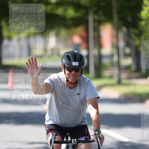 10.08.2025 - GEWOBA Citytriathlon Bremen Yannick Fuchs http://msf.ph/oto/8565914 10.08.2025 14:52:38 Radfahren 329, 347, 439, 459, 469 meine-sportfotos.de