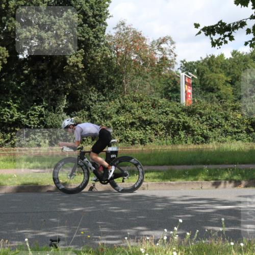 10.08.2025 - GEWOBA Citytriathlon Bremen Yannick Fuchs http://msf.ph/oto/8565915 10.08.2025 12:12:05 Radfahren 576, 605, 667, 699, 702, 751, 799, 816, 907, 1003 meine-sportfotos.de