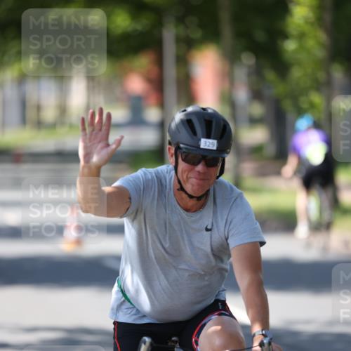10.08.2025 - GEWOBA Citytriathlon Bremen Yannick Fuchs http://msf.ph/oto/8565916 10.08.2025 14:52:38 Radfahren 329, 347, 439, 459, 469 meine-sportfotos.de