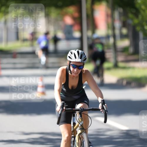 10.08.2025 - GEWOBA Citytriathlon Bremen Yannick Fuchs http://msf.ph/oto/8565923 10.08.2025 14:52:47 Radfahren 378, 385, 459, 510 meine-sportfotos.de