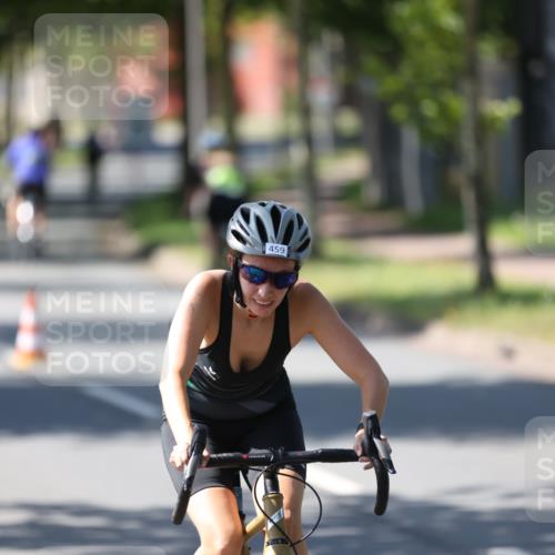 10.08.2025 - GEWOBA Citytriathlon Bremen Yannick Fuchs http://msf.ph/oto/8565924 10.08.2025 14:52:47 Radfahren 378, 385, 459, 510 meine-sportfotos.de