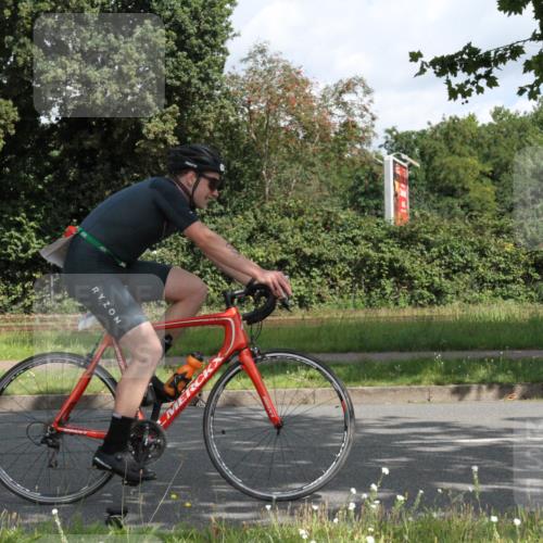 10.08.2025 - GEWOBA Citytriathlon Bremen Yannick Fuchs http://msf.ph/oto/8565930 10.08.2025 12:12:12 Radfahren 576, 605, 667, 751, 799, 816, 907, 1003 meine-sportfotos.de
