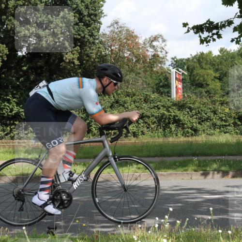 10.08.2025 - GEWOBA Citytriathlon Bremen Yannick Fuchs http://msf.ph/oto/8565932 10.08.2025 12:12:13 Radfahren 576, 605, 667, 751, 799, 816, 907, 932, 1003 meine-sportfotos.de