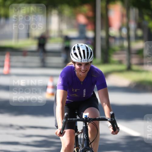 10.08.2025 - GEWOBA Citytriathlon Bremen Yannick Fuchs http://msf.ph/oto/8565933 10.08.2025 14:53:00 Radfahren 376, 378, 385, 463, 510 meine-sportfotos.de