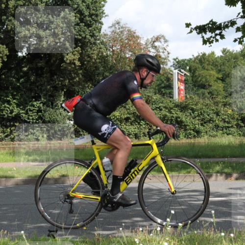 10.08.2025 - GEWOBA Citytriathlon Bremen Yannick Fuchs http://msf.ph/oto/8565934 10.08.2025 12:12:19 Radfahren 605, 751, 816, 875, 907, 932, 1003 meine-sportfotos.de