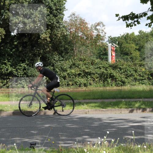 10.08.2025 - GEWOBA Citytriathlon Bremen Yannick Fuchs http://msf.ph/oto/8565938 10.08.2025 12:12:23 Radfahren 605, 751, 769, 875, 932, 1003 meine-sportfotos.de