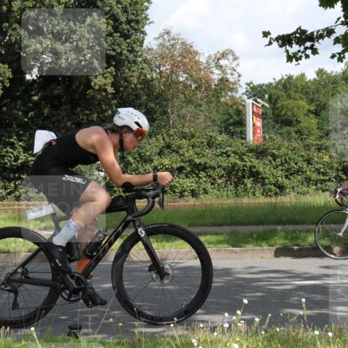 10.08.2025 - GEWOBA Citytriathlon Bremen Yannick Fuchs http://msf.ph/oto/8565942 10.08.2025 12:12:25 Radfahren 605, 751, 769, 875, 932, 1012 meine-sportfotos.de