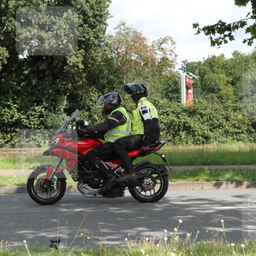 10.08.2025 - GEWOBA Citytriathlon Bremen Yannick Fuchs http://msf.ph/oto/8565951 10.08.2025 12:12:32 Radfahren 692, 769, 851, 875, 932, 1012 meine-sportfotos.de