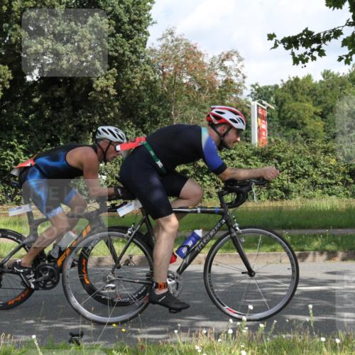 10.08.2025 - GEWOBA Citytriathlon Bremen Yannick Fuchs http://msf.ph/oto/8565959 10.08.2025 12:12:39 Radfahren 640, 692, 769, 851, 875, 885, 1012 meine-sportfotos.de