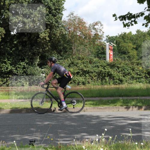 10.08.2025 - GEWOBA Citytriathlon Bremen Yannick Fuchs http://msf.ph/oto/8565982 10.08.2025 12:12:50 Radfahren 640, 675, 692, 745, 771, 851, 884, 885, 960 meine-sportfotos.de