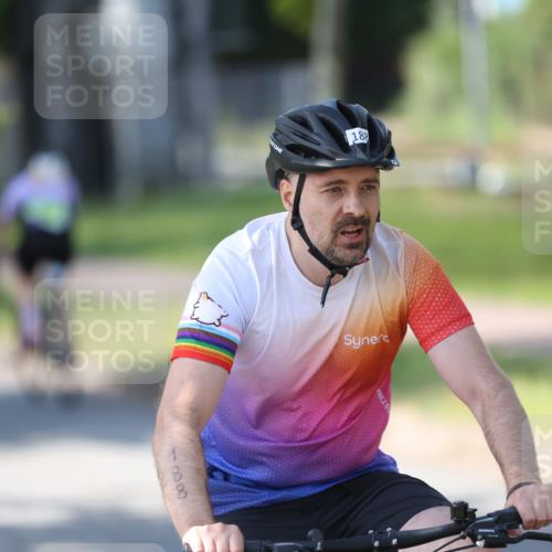 10.08.2025 - GEWOBA Citytriathlon Bremen Yannick Fuchs http://msf.ph/oto/8565983 10.08.2025 14:53:29 Radfahren 188, 419, 501 meine-sportfotos.de