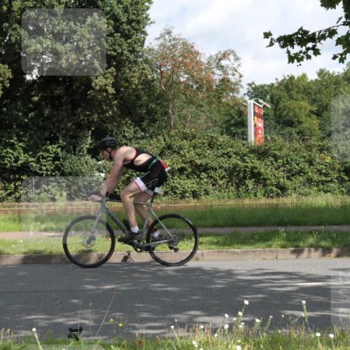 10.08.2025 - GEWOBA Citytriathlon Bremen Yannick Fuchs http://msf.ph/oto/8565989 10.08.2025 12:12:54 Radfahren 640, 675, 745, 767, 771, 851, 884, 885, 960 meine-sportfotos.de