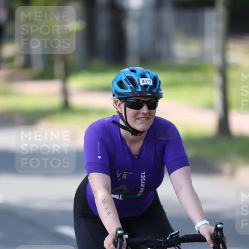 10.08.2025 - GEWOBA Citytriathlon Bremen Yannick Fuchs http://msf.ph/oto/8565990 10.08.2025 14:53:43 Radfahren 291, 300, 419, 438, 501 meine-sportfotos.de
