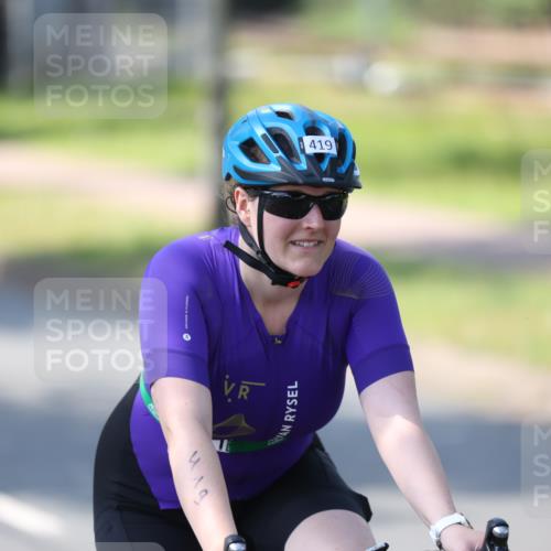 10.08.2025 - GEWOBA Citytriathlon Bremen Yannick Fuchs http://msf.ph/oto/8565991 10.08.2025 14:53:44 Radfahren 291, 300, 419, 438, 501 meine-sportfotos.de