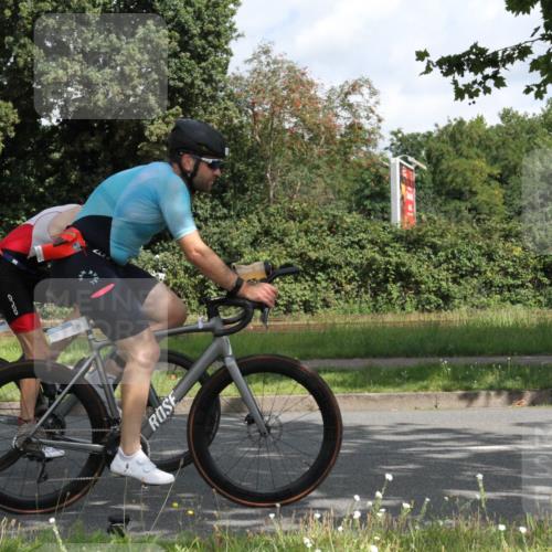 10.08.2025 - GEWOBA Citytriathlon Bremen Yannick Fuchs http://msf.ph/oto/8565992 10.08.2025 12:12:55 Radfahren 640, 675, 745, 767, 771, 884, 885, 960 meine-sportfotos.de