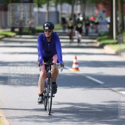 10.08.2025 - GEWOBA Citytriathlon Bremen Yannick Fuchs http://msf.ph/oto/8565996 10.08.2025 14:53:45 Radfahren 291, 300, 419, 438, 501 meine-sportfotos.de