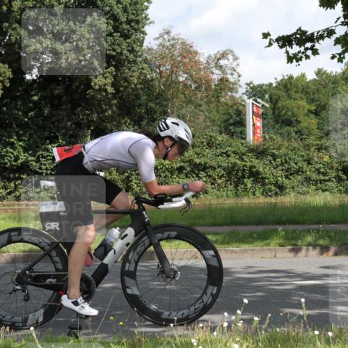 10.08.2025 - GEWOBA Citytriathlon Bremen Yannick Fuchs http://msf.ph/oto/8565998 10.08.2025 12:12:59 Radfahren 640, 675, 745, 767, 771, 884, 885, 960 meine-sportfotos.de