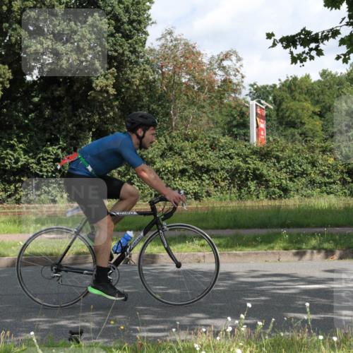 10.08.2025 - GEWOBA Citytriathlon Bremen Yannick Fuchs http://msf.ph/oto/8566001 10.08.2025 12:13:00 Radfahren 640, 675, 745, 767, 771, 884, 960 meine-sportfotos.de