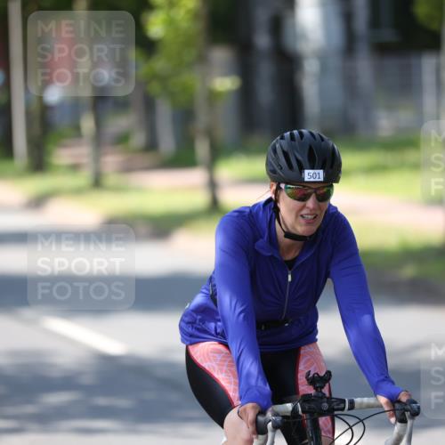 10.08.2025 - GEWOBA Citytriathlon Bremen Yannick Fuchs http://msf.ph/oto/8566002 10.08.2025 14:53:46 Radfahren 291, 300, 419, 438, 501 meine-sportfotos.de
