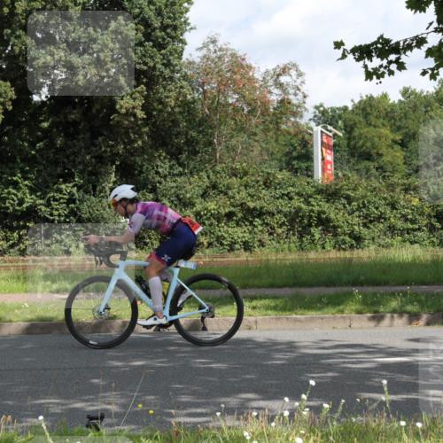 10.08.2025 - GEWOBA Citytriathlon Bremen Yannick Fuchs http://msf.ph/oto/8566015 10.08.2025 12:13:10 Radfahren 675, 745, 760, 767, 960, 1013, 1026 meine-sportfotos.de