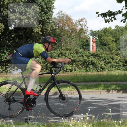10.08.2025 - GEWOBA Citytriathlon Bremen Yannick Fuchs http://msf.ph/oto/8566024 10.08.2025 12:13:16 Radfahren 760, 767, 774, 1013, 1026 meine-sportfotos.de