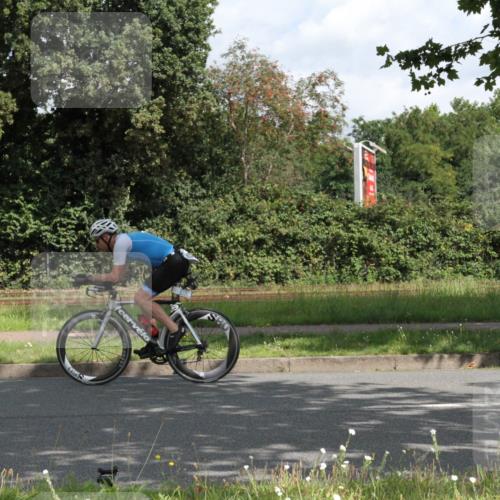 10.08.2025 - GEWOBA Citytriathlon Bremen Yannick Fuchs http://msf.ph/oto/8566037 10.08.2025 12:13:22 Radfahren 649, 760, 774, 1013, 1026 meine-sportfotos.de