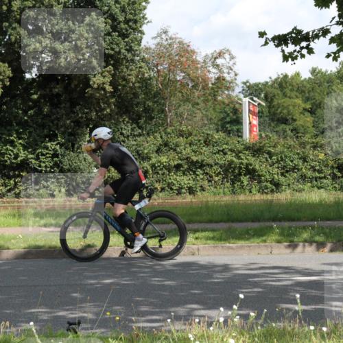 10.08.2025 - GEWOBA Citytriathlon Bremen Yannick Fuchs http://msf.ph/oto/8566049 10.08.2025 12:13:28 Radfahren 552, 612, 649, 664, 760, 770, 774, 916, 1026 meine-sportfotos.de