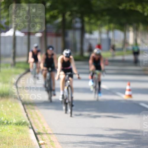 10.08.2025 - GEWOBA Citytriathlon Bremen Yannick Fuchs http://msf.ph/oto/8566050 10.08.2025 14:54:06 Radfahren 345, 362, 433, 434, 454, 473, 485, 508, 519 meine-sportfotos.de