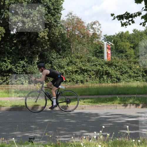 10.08.2025 - GEWOBA Citytriathlon Bremen Yannick Fuchs http://msf.ph/oto/8566062 10.08.2025 12:13:34 Radfahren 552, 612, 649, 664, 770, 774, 776, 823, 916, 1017 meine-sportfotos.de