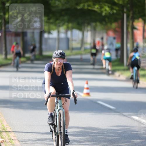 10.08.2025 - GEWOBA Citytriathlon Bremen Yannick Fuchs http://msf.ph/oto/8566068 10.08.2025 14:54:10 Radfahren 206, 324, 345, 362, 433, 434, 454, 473, 475, 485, 508, 519 meine-sportfotos.de