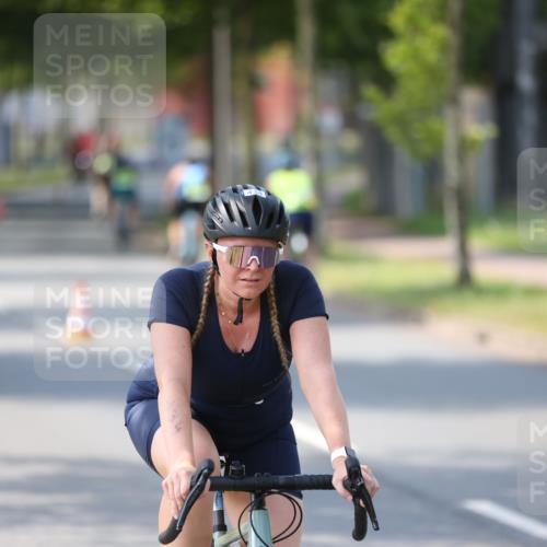 10.08.2025 - GEWOBA Citytriathlon Bremen Yannick Fuchs http://msf.ph/oto/8566071 10.08.2025 14:54:11 Radfahren 206, 324, 345, 362, 433, 434, 454, 473, 475, 485, 508, 519 meine-sportfotos.de