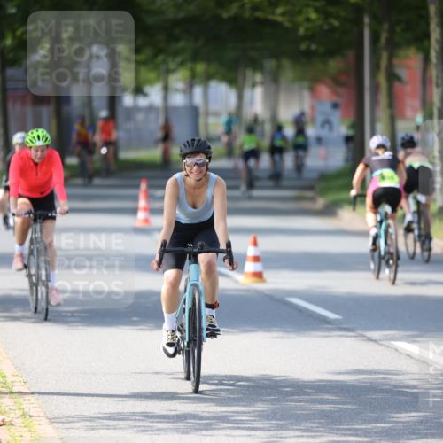 10.08.2025 - GEWOBA Citytriathlon Bremen Yannick Fuchs http://msf.ph/oto/8566080 10.08.2025 14:54:15 Radfahren 206, 324, 362, 433, 434, 454, 473, 475, 485, 508, 519 meine-sportfotos.de