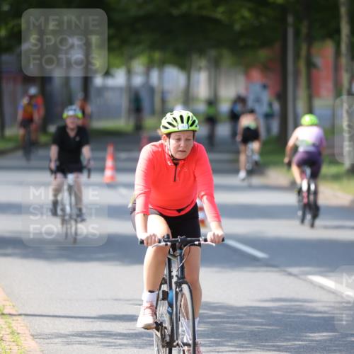 10.08.2025 - GEWOBA Citytriathlon Bremen Yannick Fuchs http://msf.ph/oto/8566089 10.08.2025 14:54:16 Radfahren 206, 324, 362, 393, 433, 434, 454, 473, 475, 485, 508, 519 meine-sportfotos.de